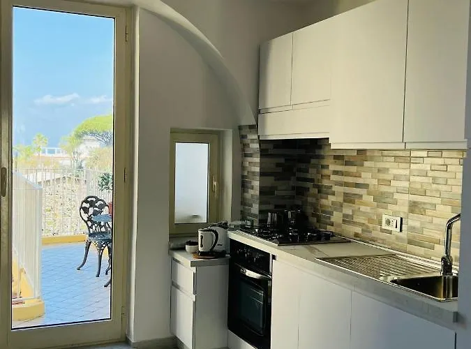 לינה וארוחת בוקר Orsola Maison סורנטו
